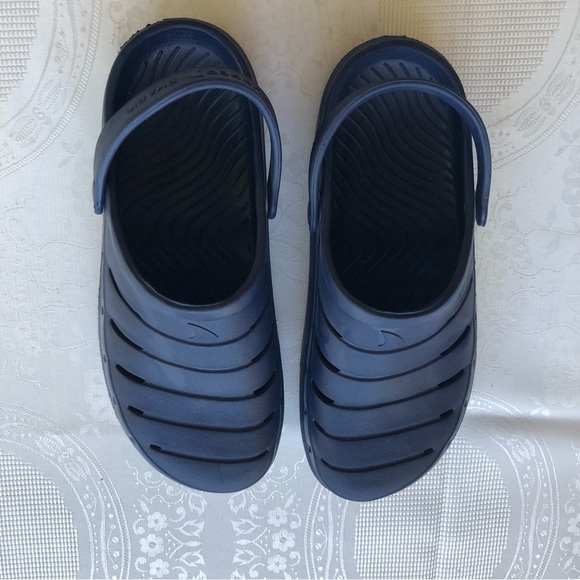 Rugged Shark Junior Boys Size 5 Navy Blue Rubber Clogs Sandals Slip On Slippers - Picture 14 of 16